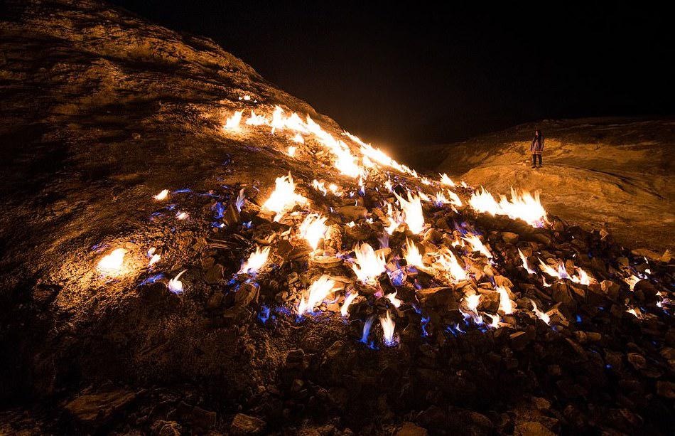 Tashkooh, az örökké égő hegy