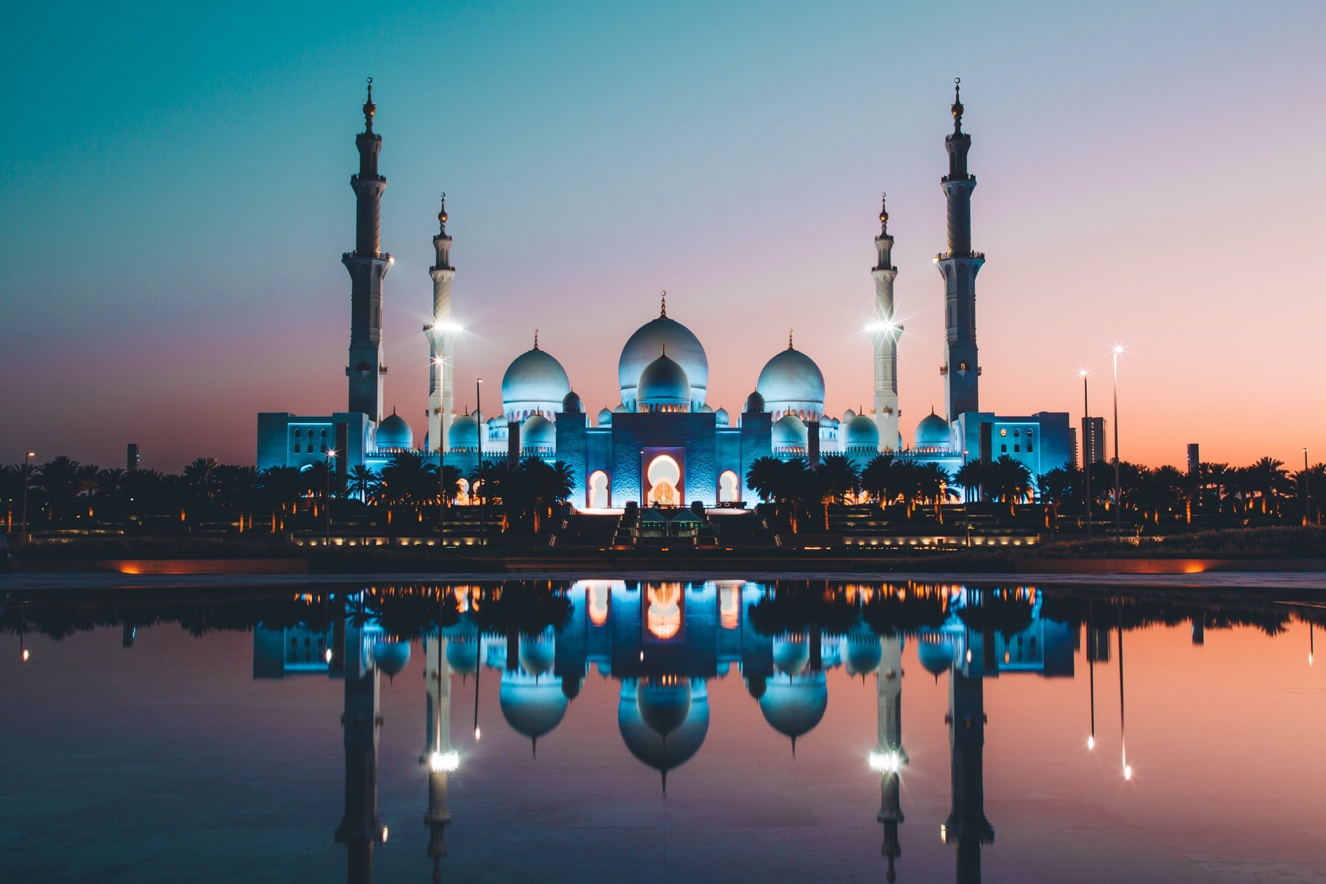 Luxul fascinant al Orientului: Abu Dhabi
