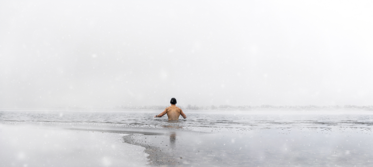 Szűk elitbe került az antarktiszi jégkilométert első magyarként leúszó extrémsportoló